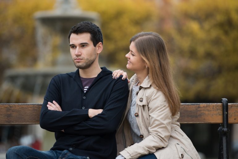 12星座あるある 彼氏を不機嫌にするあなたの行動 牡羊座は のとき 蠍座は のとき 無料占いcoemi コエミ 当たる無料占いメディア