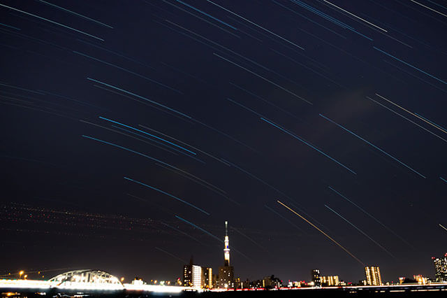 夢占い 流れ星の夢の意味は 初夢 正夢 夢診断 無料占いcoemi コエミ 当たる無料占いメディア